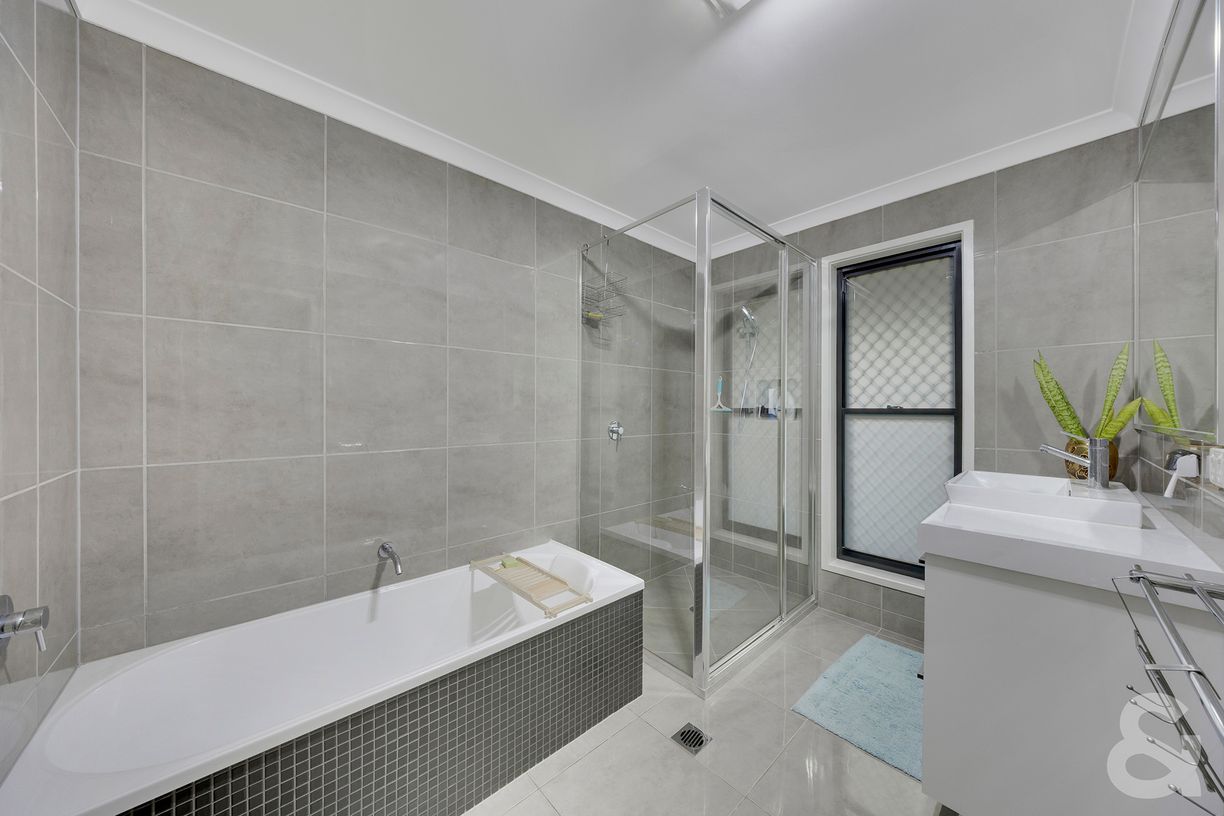 10 Leslie Street — photo 10 of 15