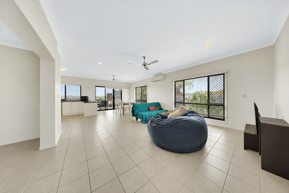 133 Emmadale Drive — photo 11 of 16