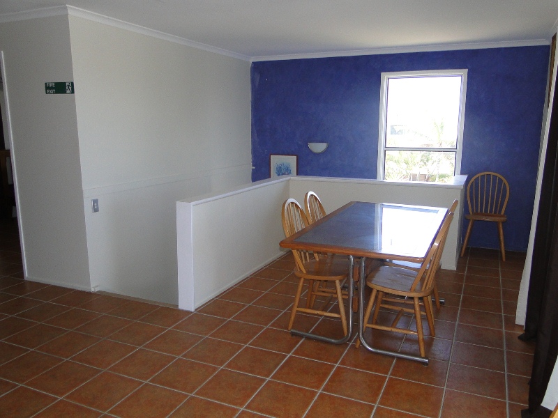 12 Columbia Avenue — photo 6 of 23