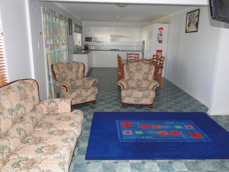 12 Columbia Avenue — photo 17 of 23