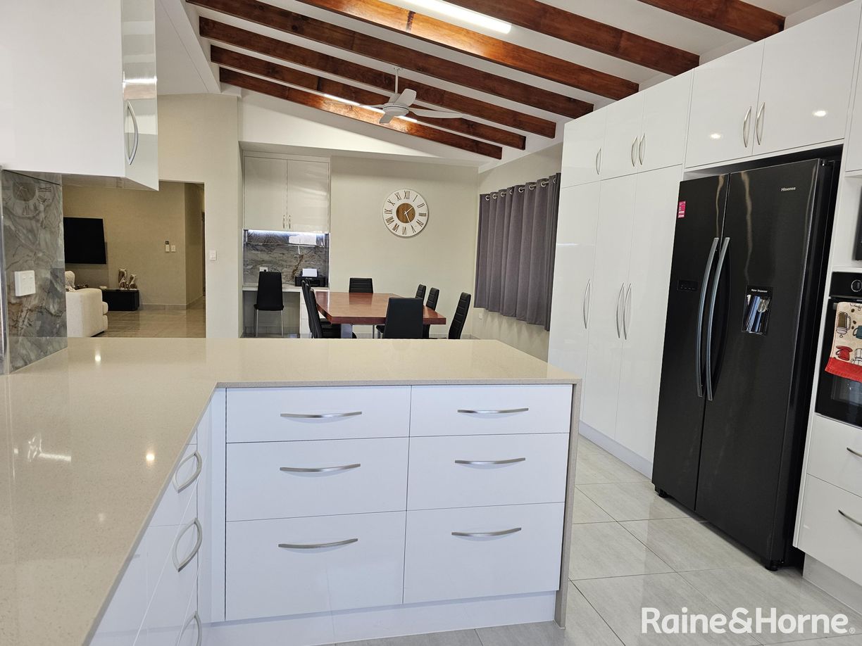 49 Narrah St — photo 9 of 24