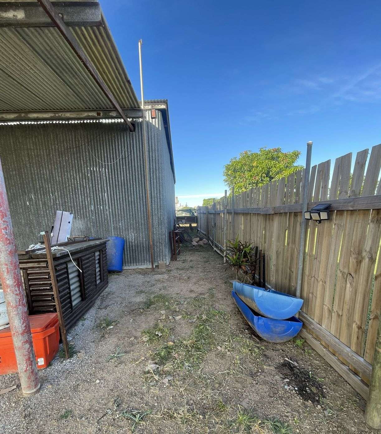 16 Lyons Street — photo 8 of 9