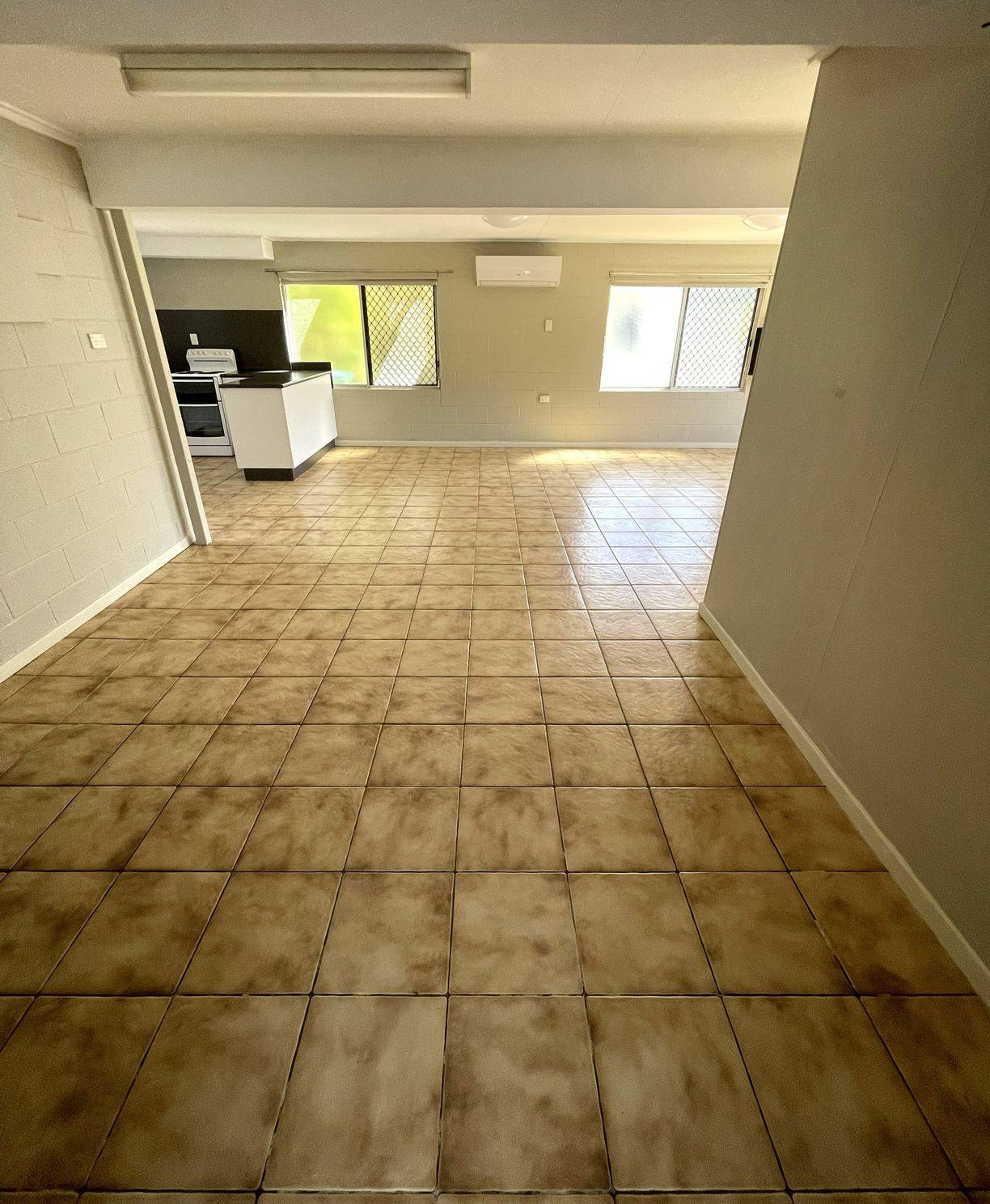 26 SANDOWNS STREET — photo 9 of 30