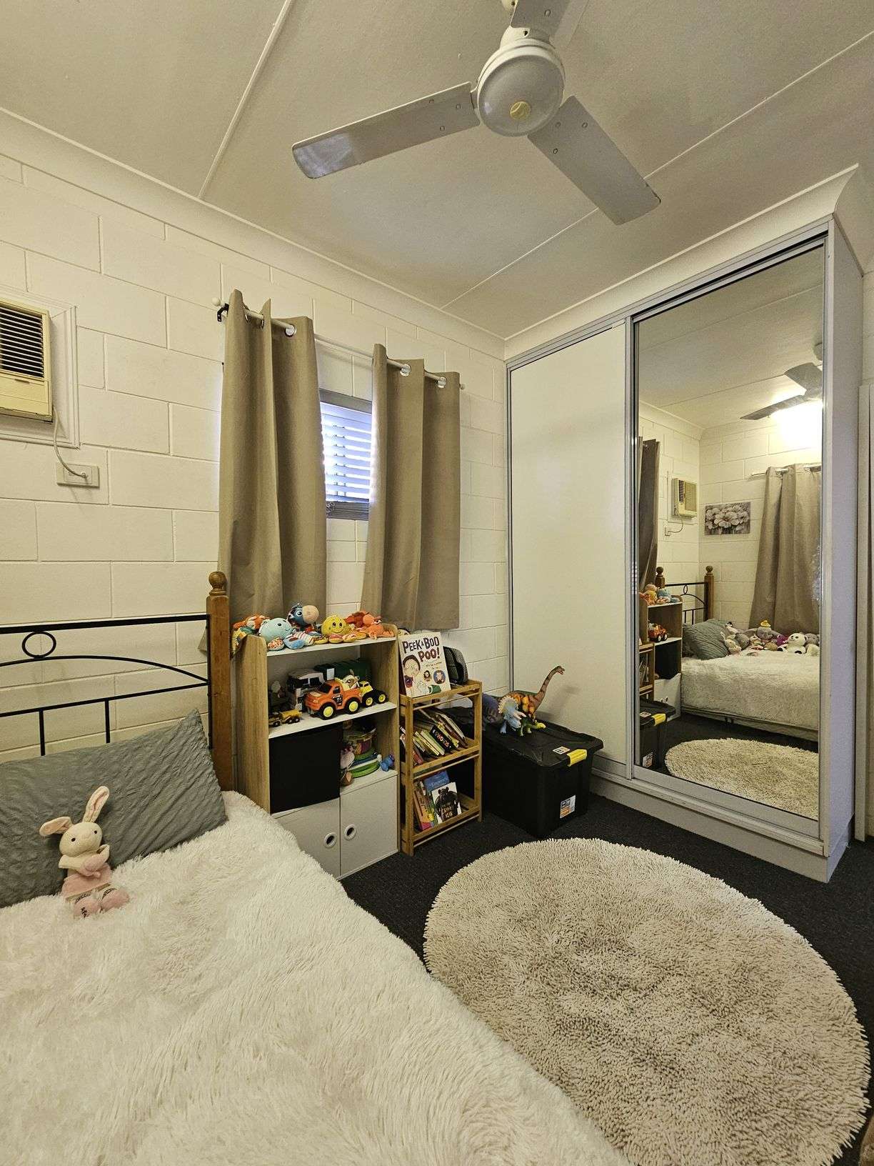 27 MUNRO Street — photo 13 of 27