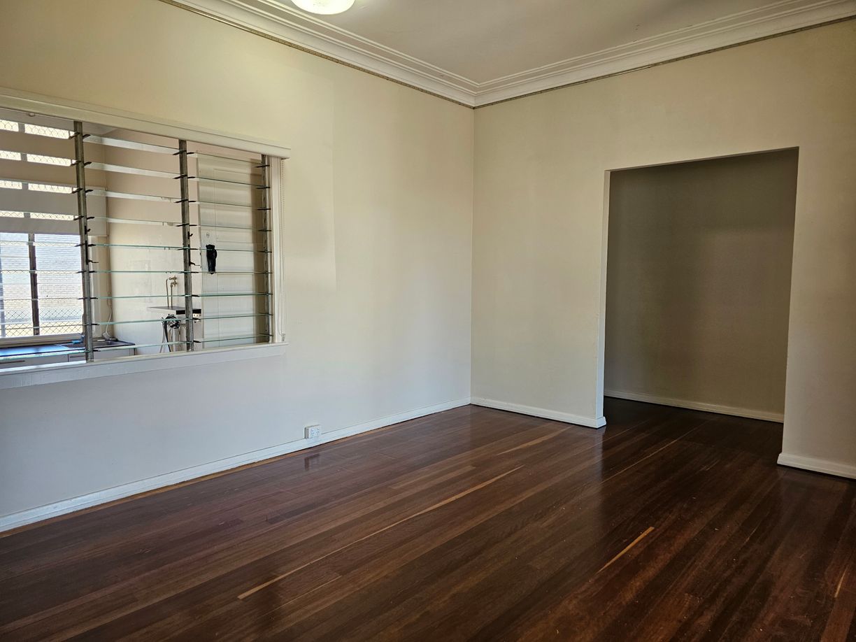 23 Macmillan Street — photo 8 of 30