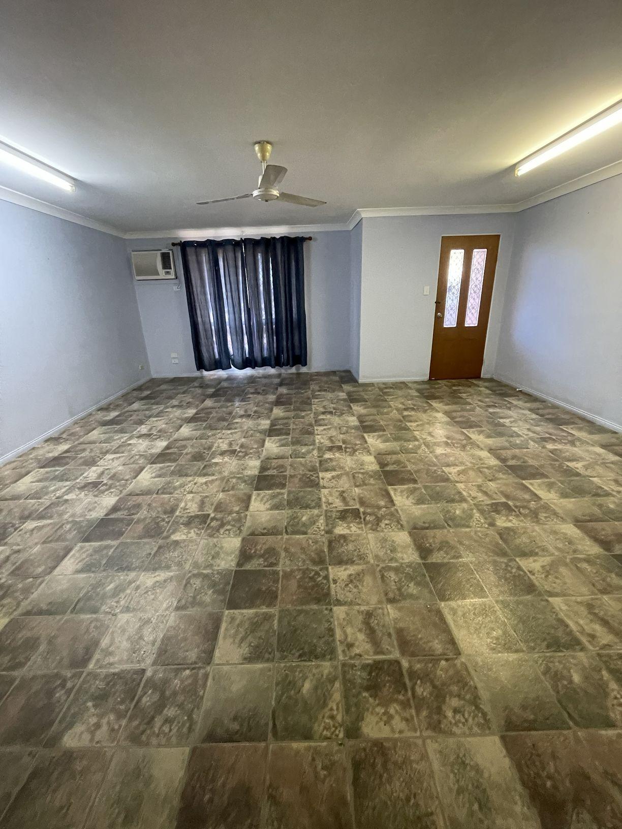 3/34 Macmillan Street — photo 2 of 21
