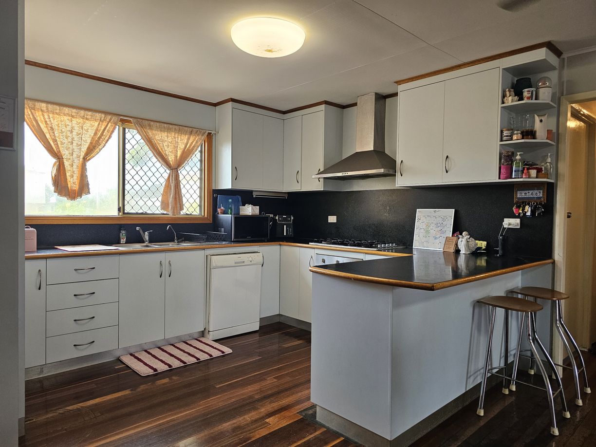 37-39 ALBERT Crescent — photo 6 of 26