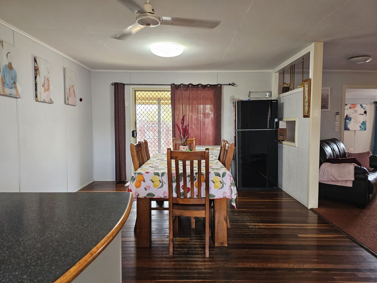 37-39 ALBERT Crescent — photo 3 of 26