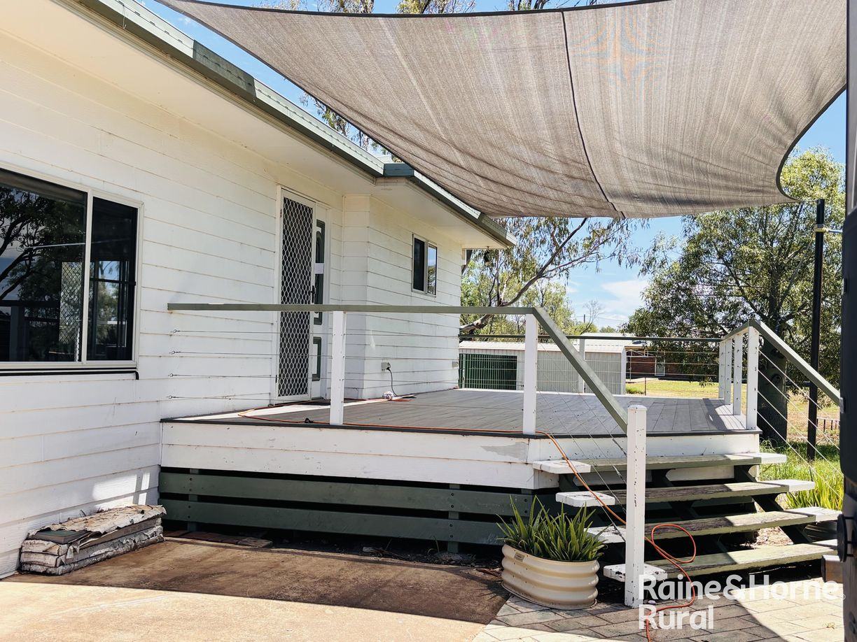 7-13 Edwardes Street — photo from Raine & Horne Roma