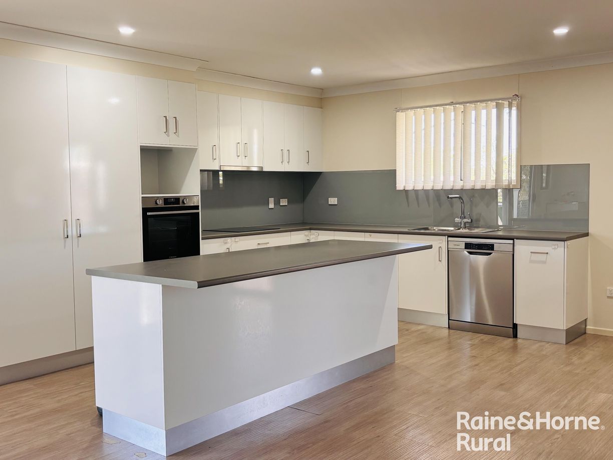 7-13 Edwardes Street — photo 2 of 16