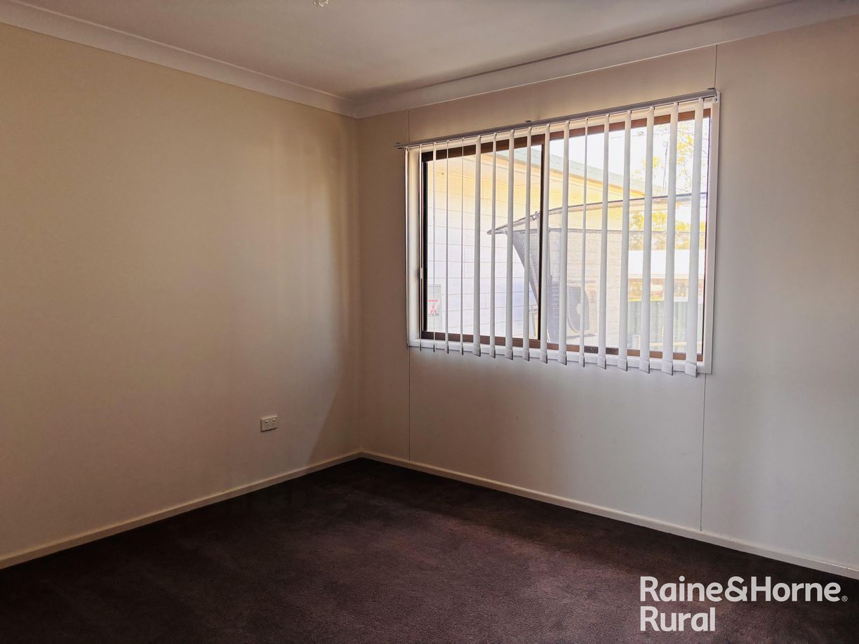 7-13 Edwardes Street — photo 5 of 16