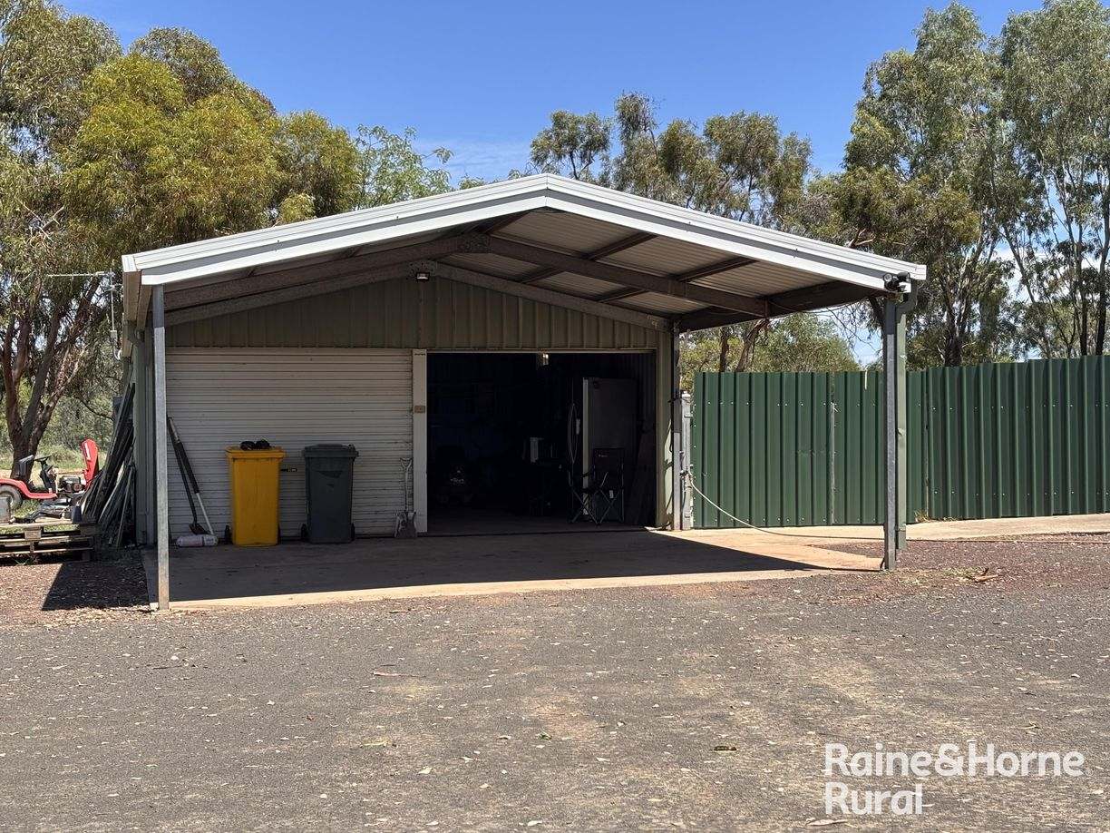 7-13 Edwardes Street — photo 12 of 16