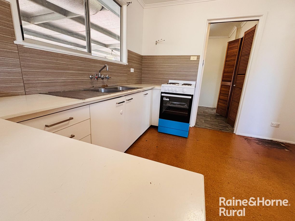 122 Northern Road — photo 3 of 15