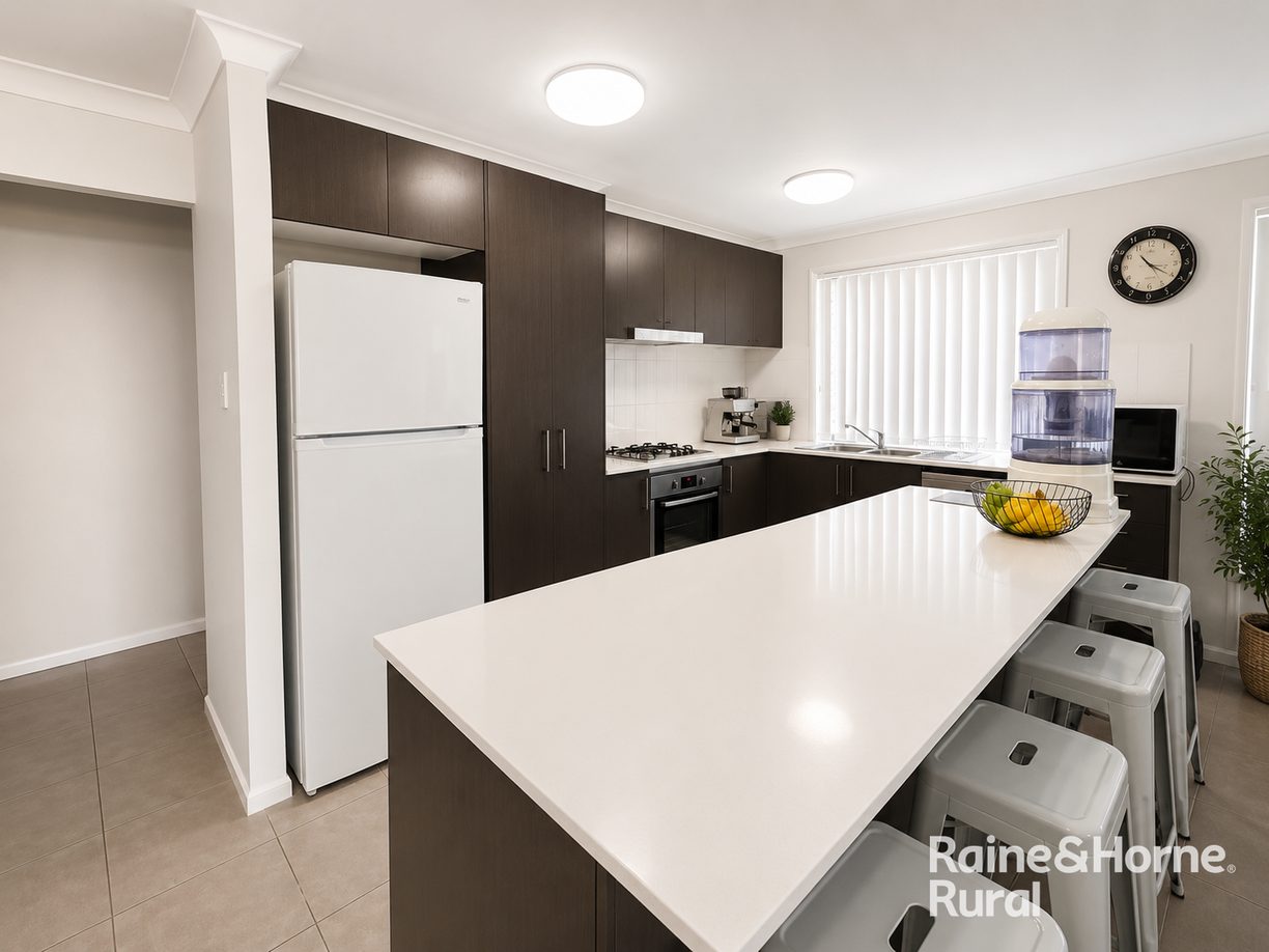 23 Lomandra Av — photo 2 of 14
