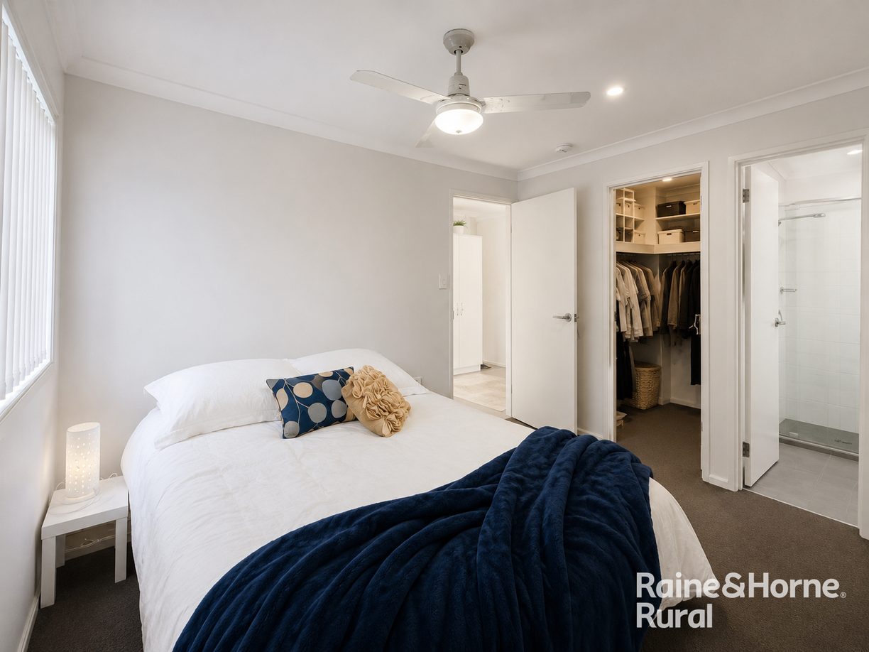 23 Lomandra Av — photo 4 of 14