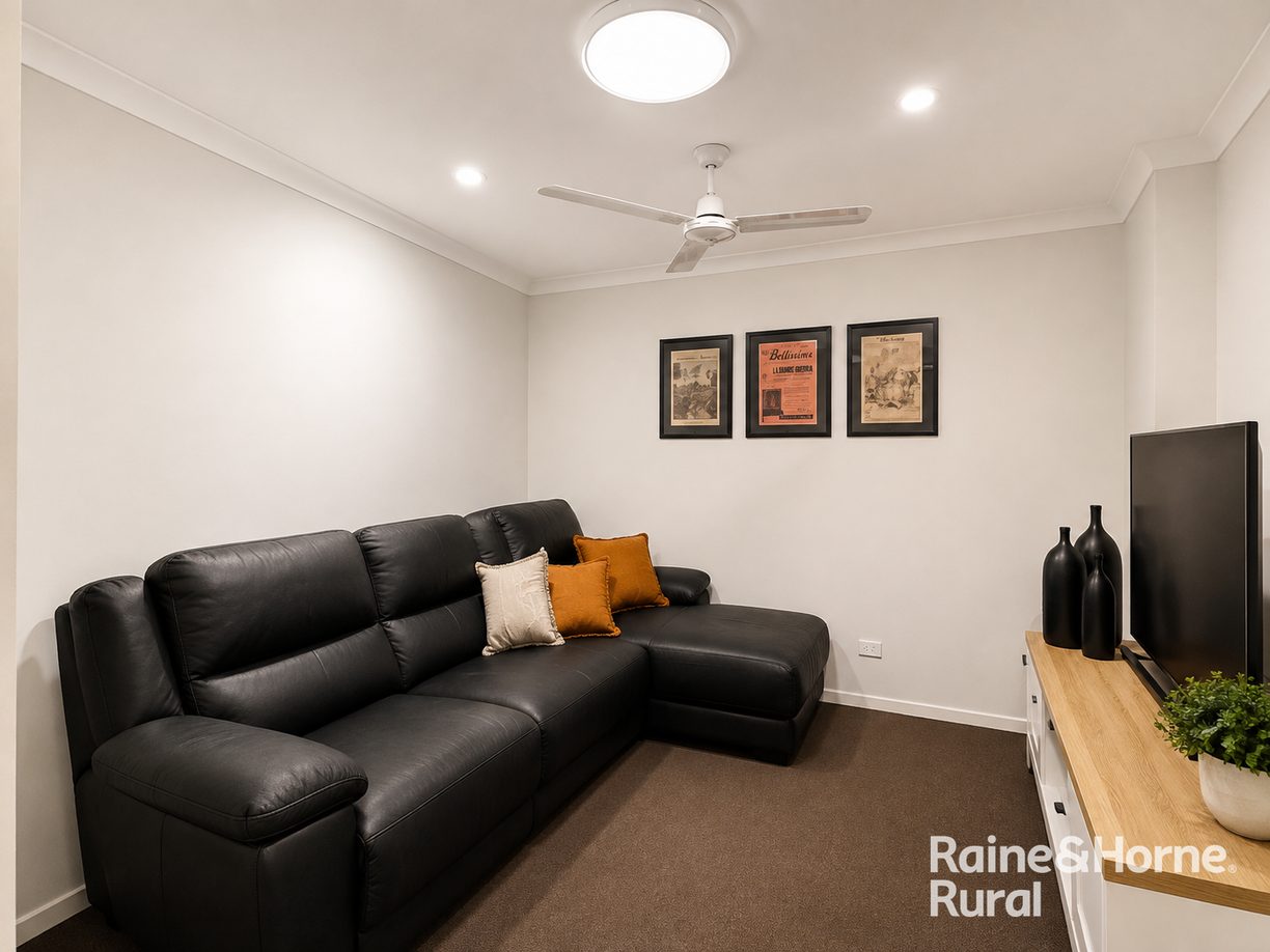 23 Lomandra Av — photo 11 of 14