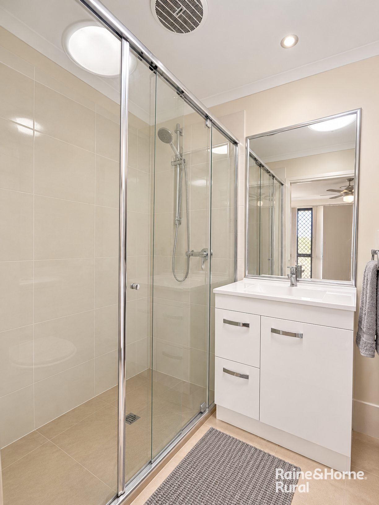 13B Wheeler Drive — photo 7 of 10