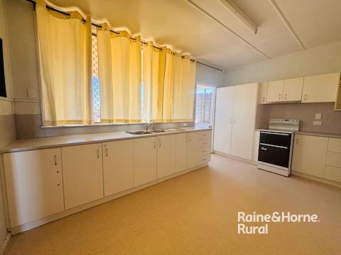 33 Foott Street — photo 8 of 23