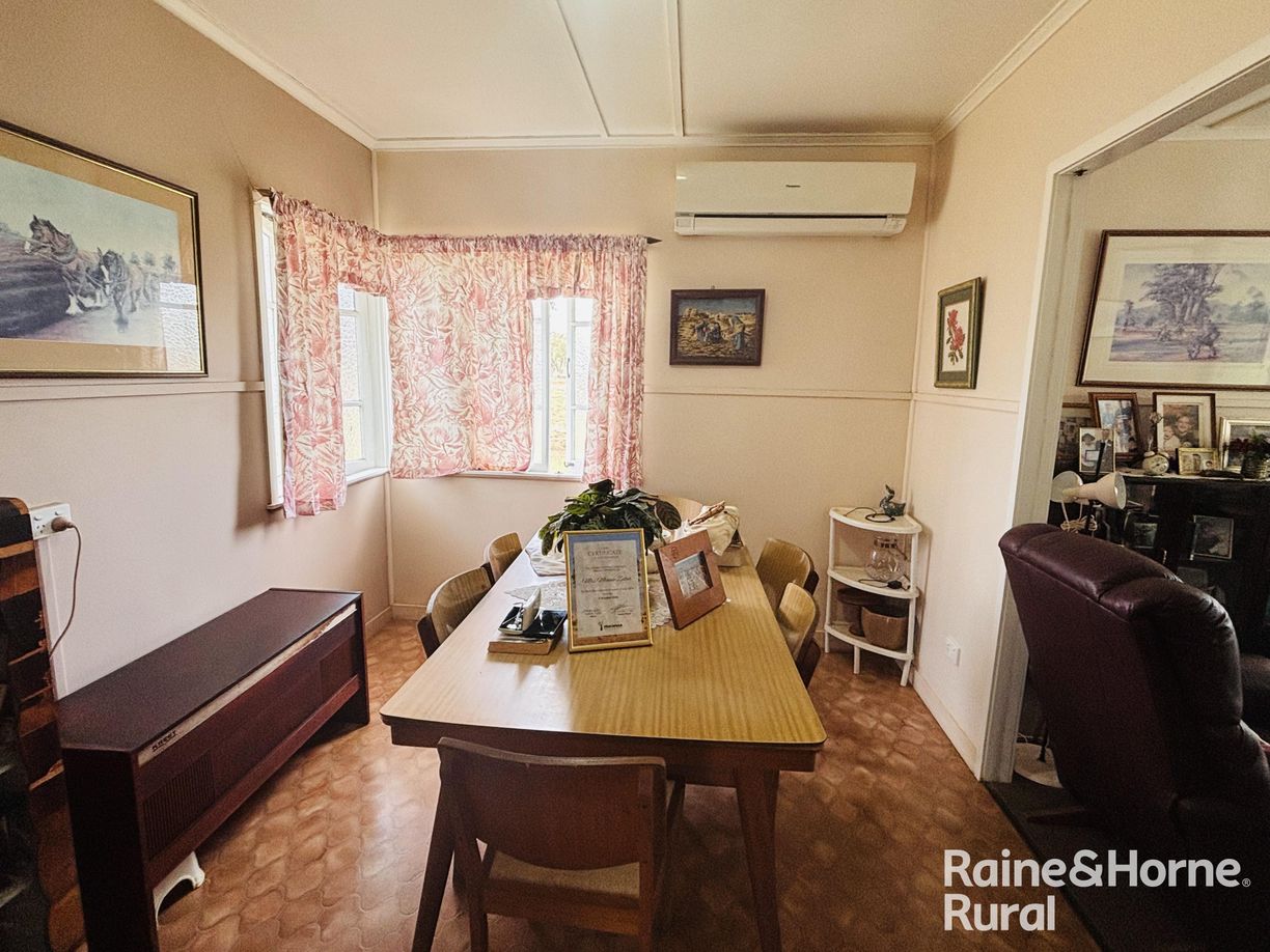 32 Tyrconnel Street — photo 6 of 14