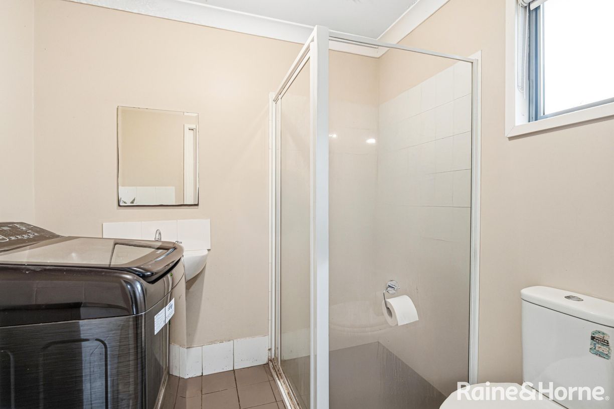37 & 37A Mamre Road — photo 12 of 17