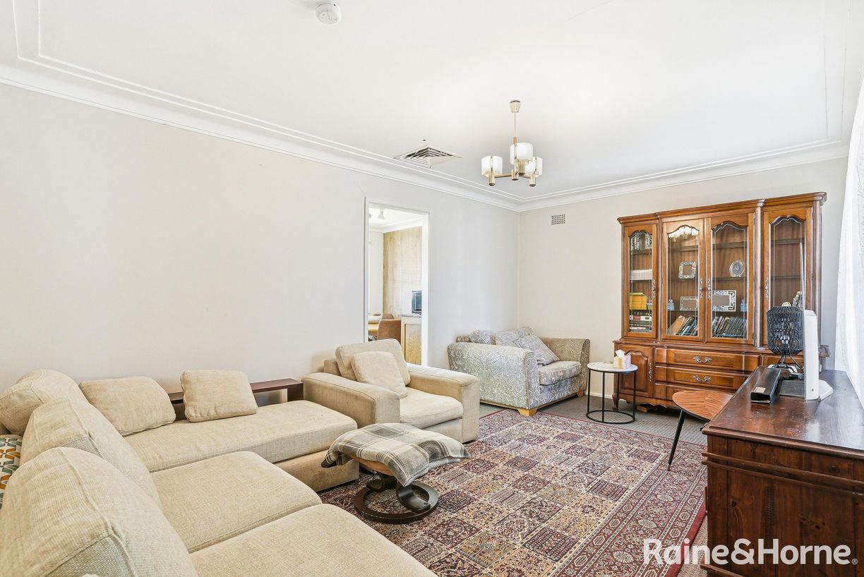 31 Rosedale Avenue — photo 3 of 17