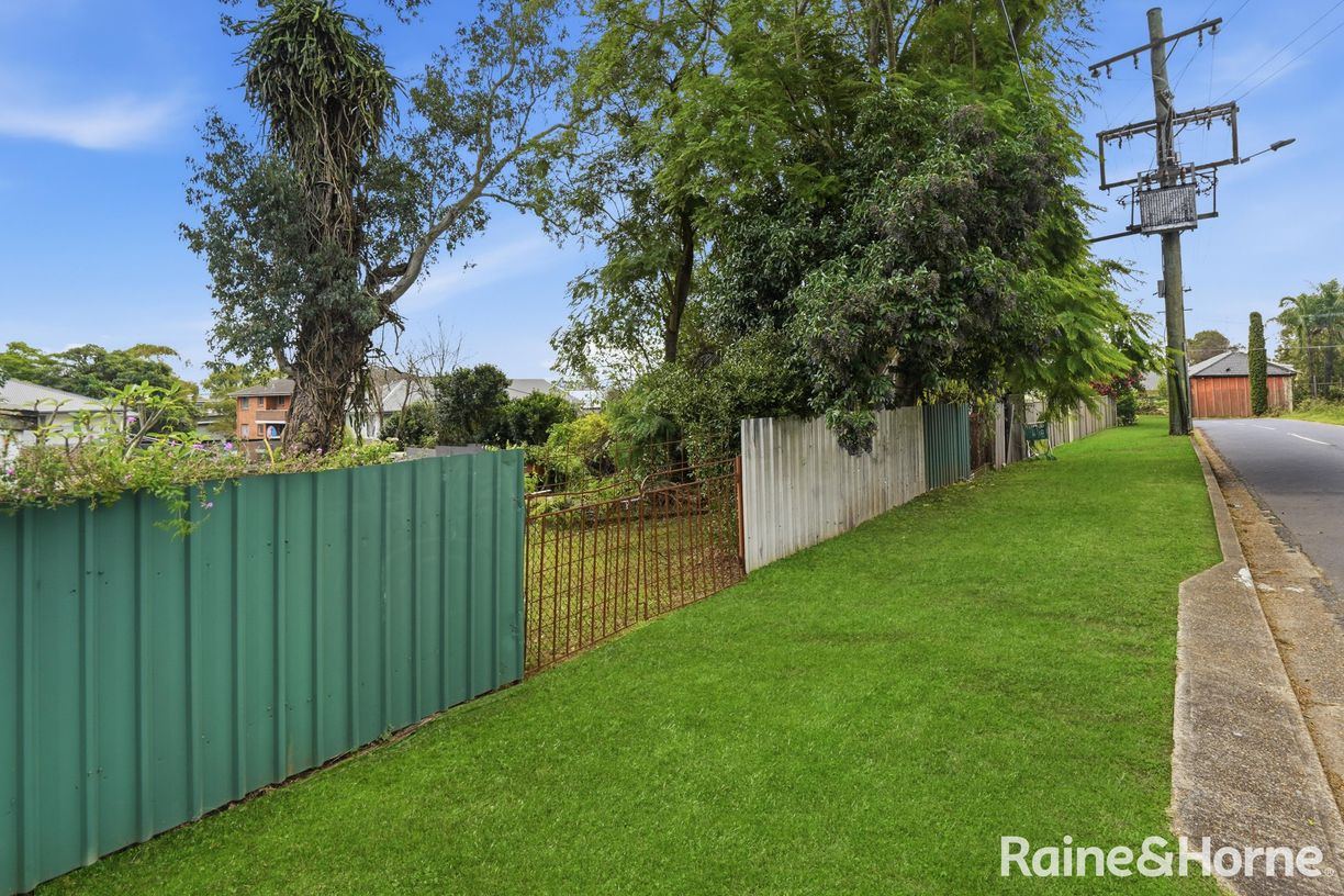 313 Great Western Highway — photo 12 of 14