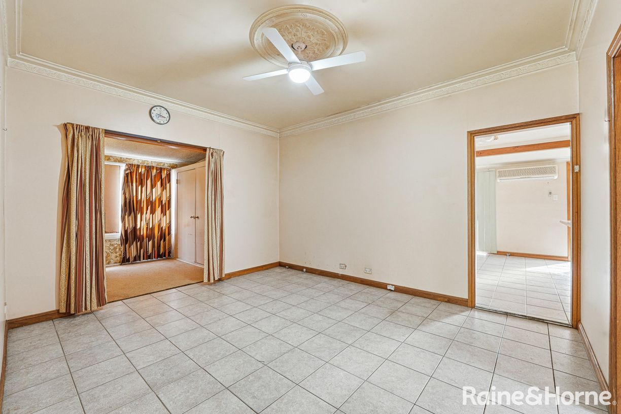 25 Brisbane Street — photo 2 of 16