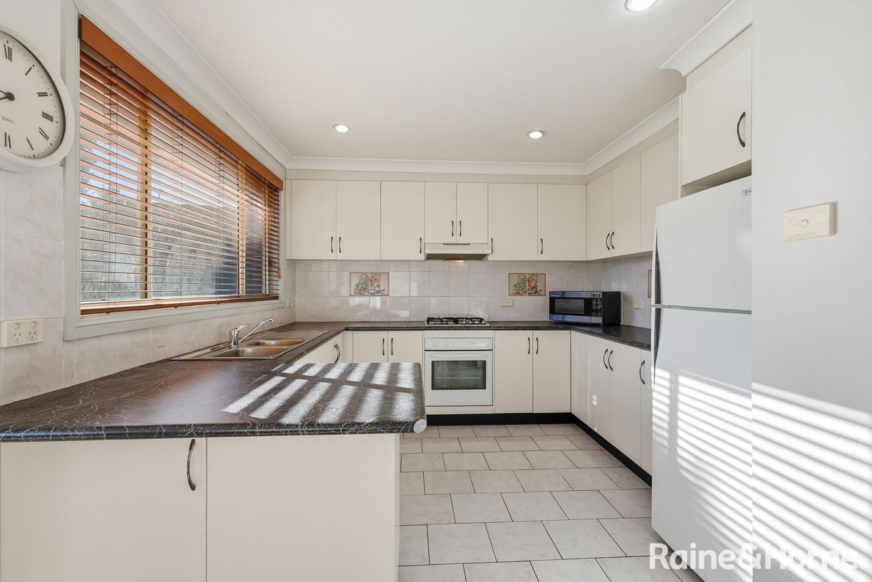 215A Carpenter Street — photo 5 of 14