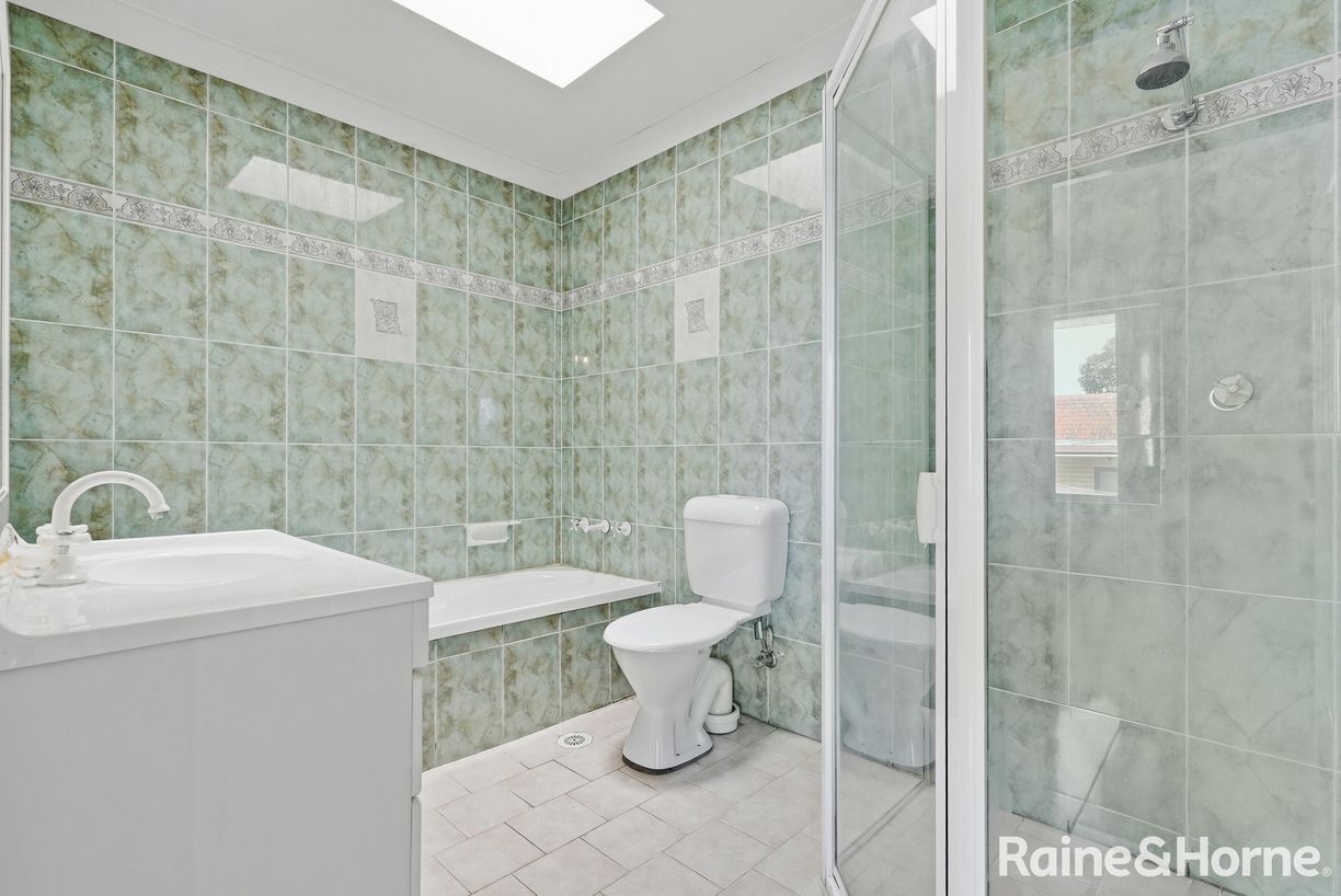 215A Carpenter Street — photo 6 of 14