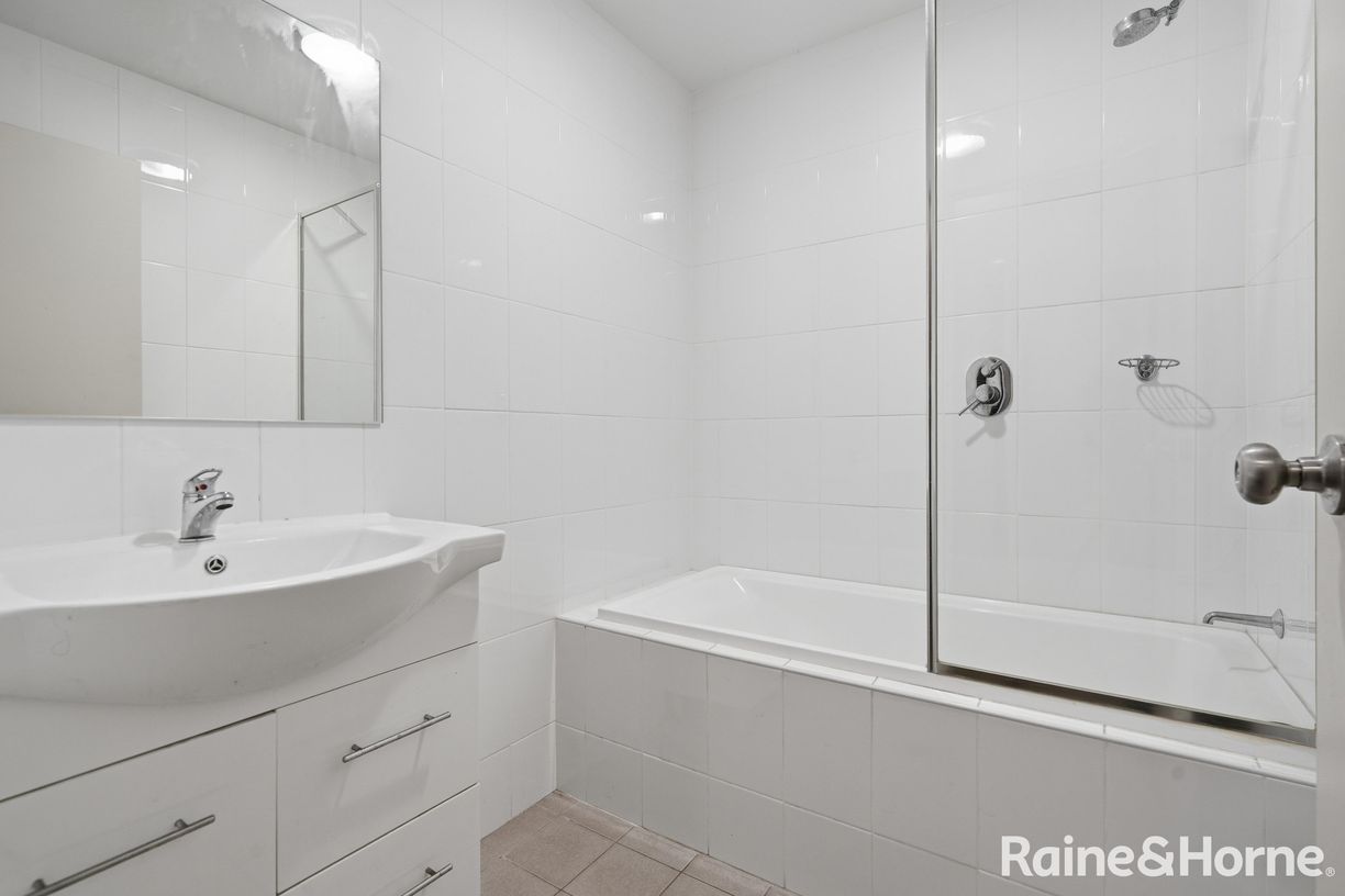 2/51 King Street — photo 7 of 13