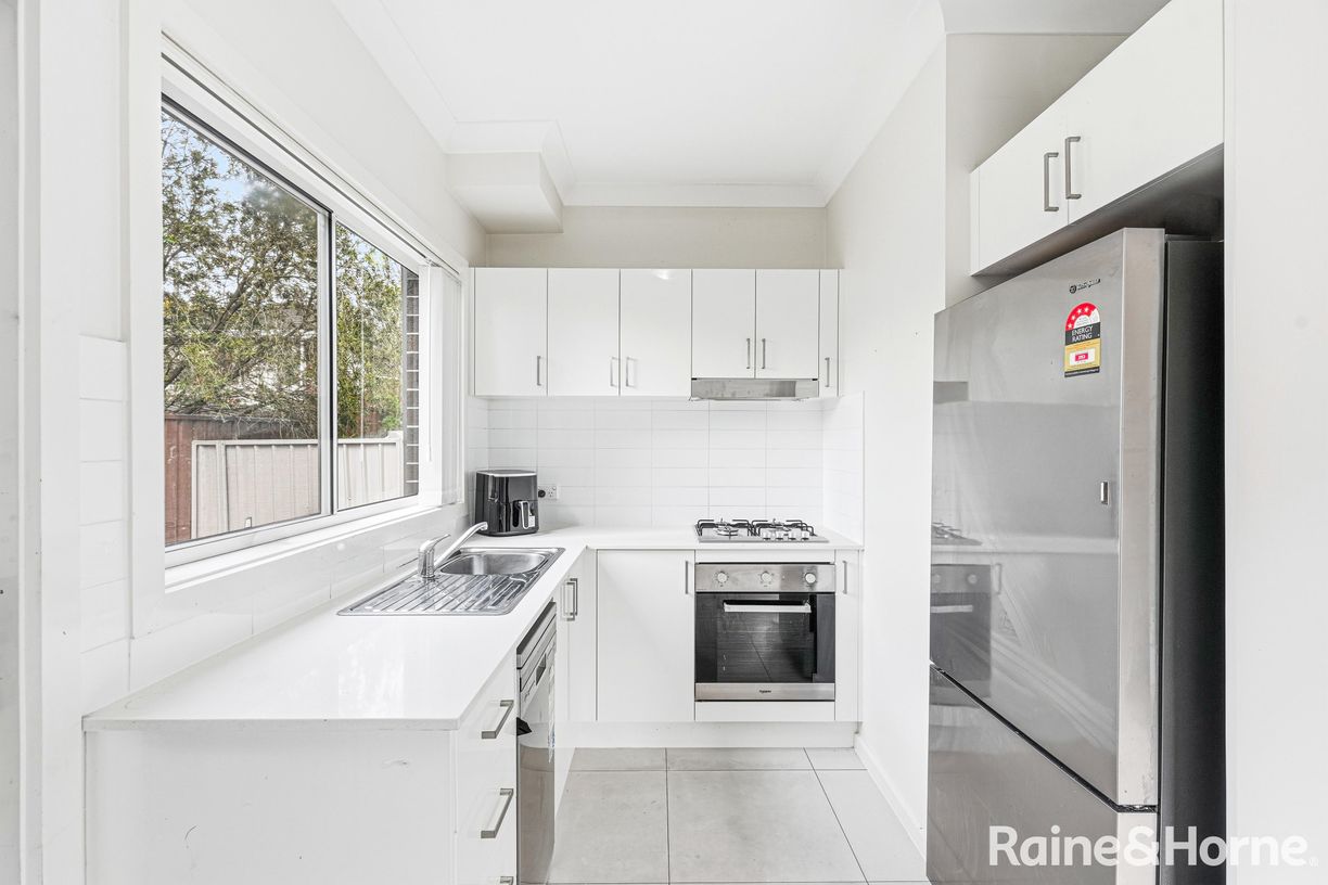 8/107-109 Jamison Road — photo 4 of 15