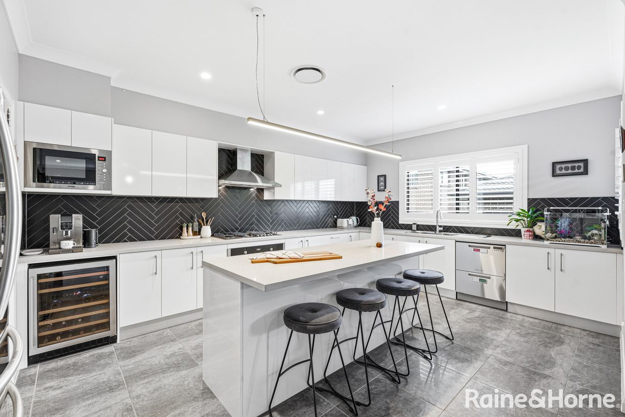 38 Matthias Street — photo 5 of 20