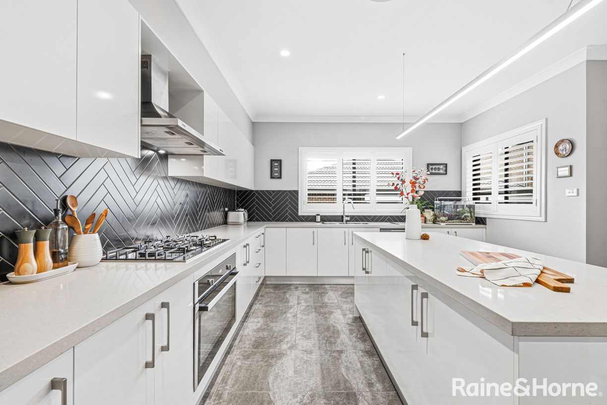 38 Matthias Street — photo 6 of 20