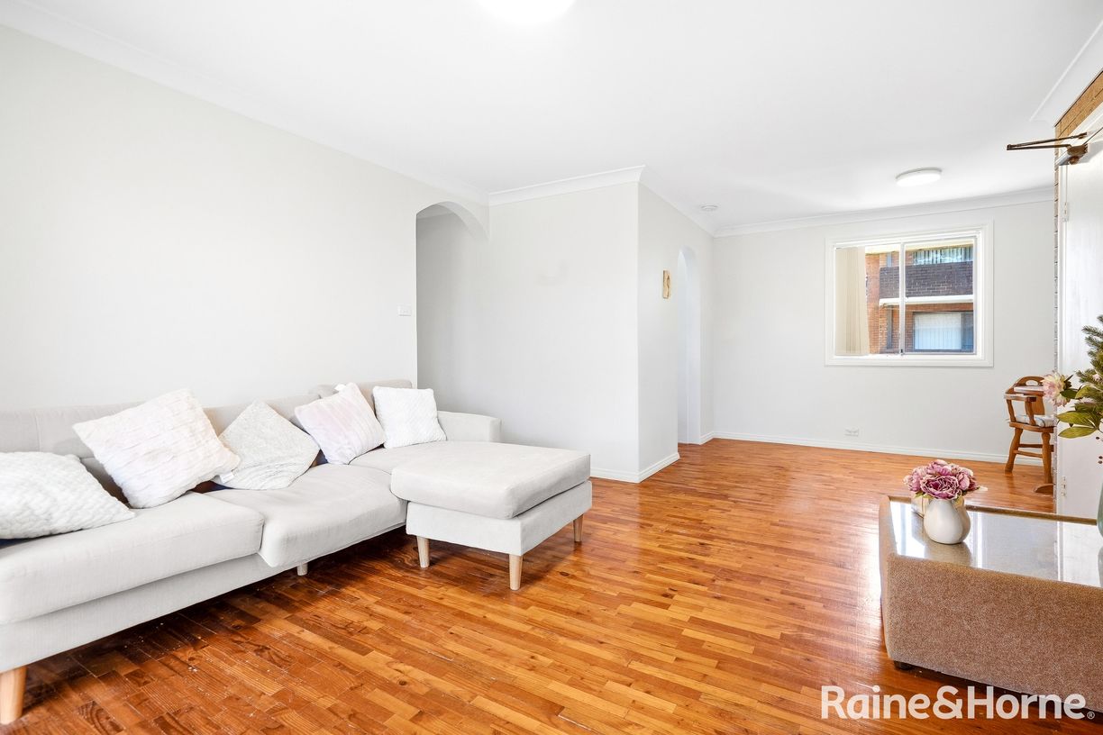4/48-50 Putland Street — photo 3 of 13