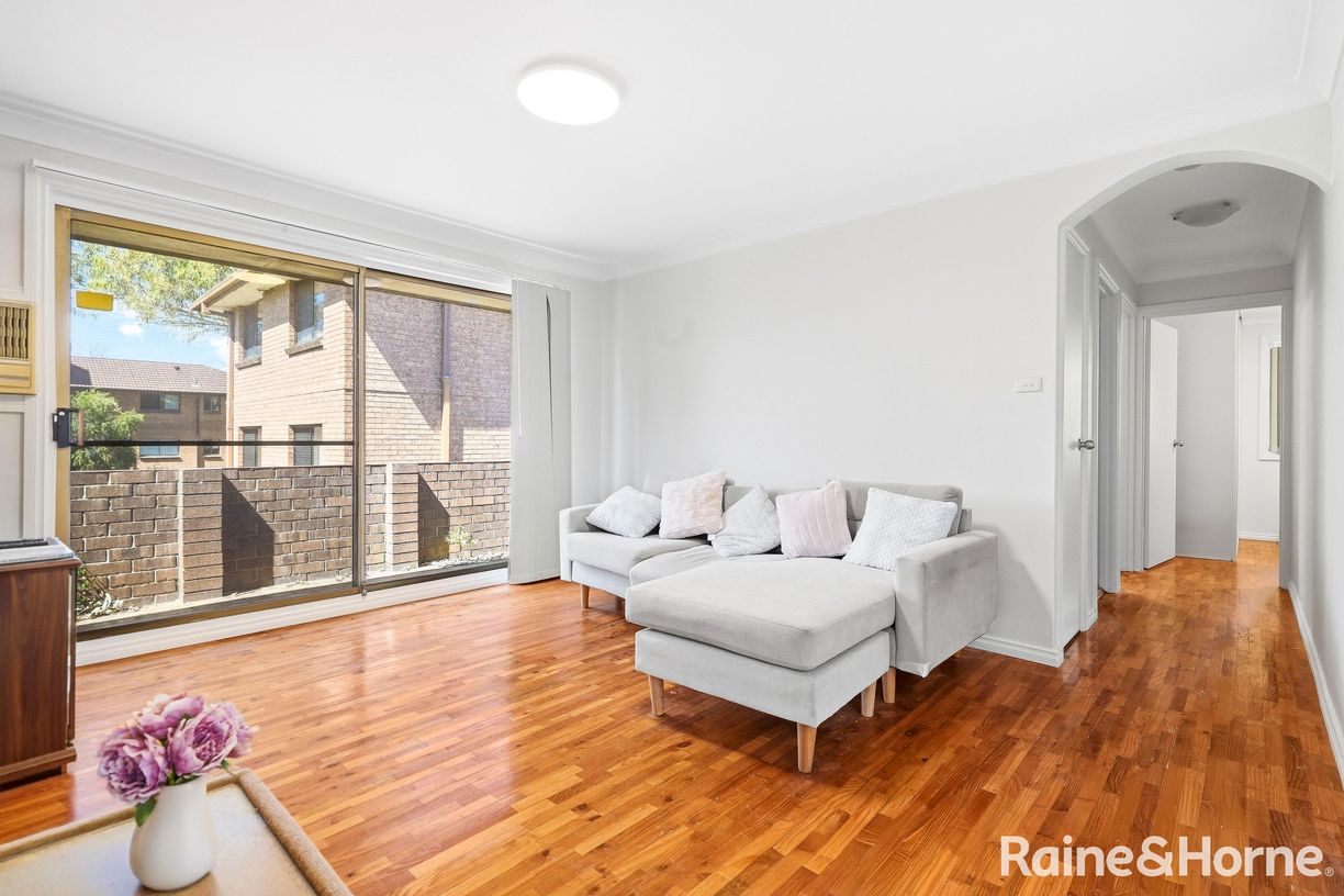 4/48-50 Putland Street — photo 2 of 13