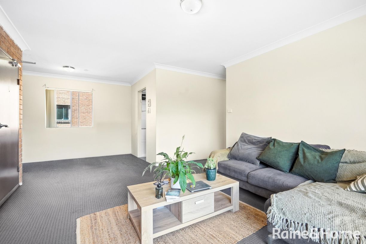 2/44-46 Putland Street — photo 3 of 13