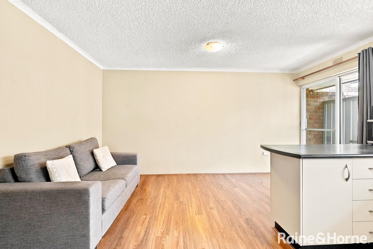 6/20 Bringelly Road — photo 3 of 11