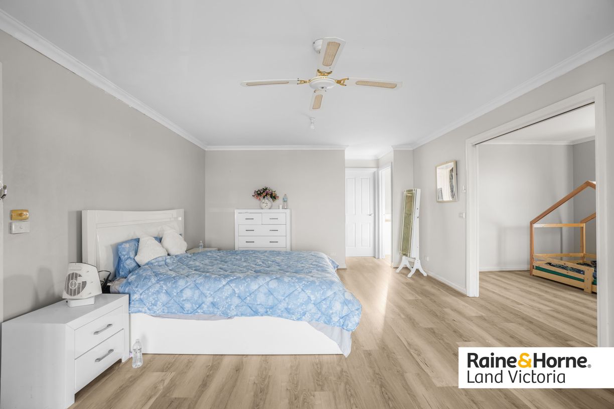 211-229 Faulkners Road — photo 8 of 16