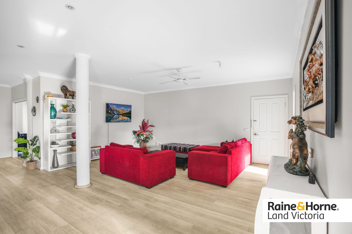 211-229 Faulkners Road — photo 9 of 16