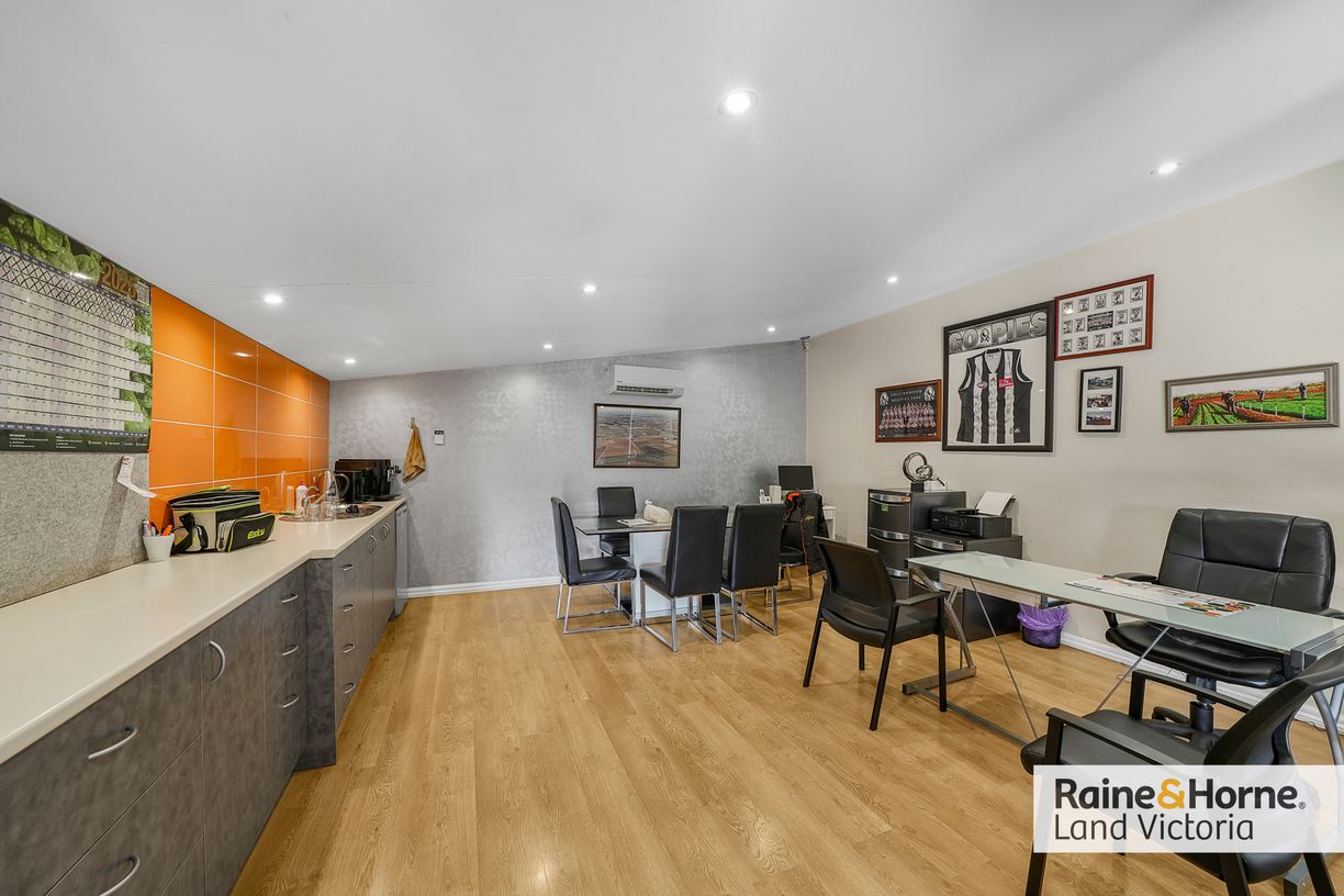 25 Farrants Road — photo 19 of 21