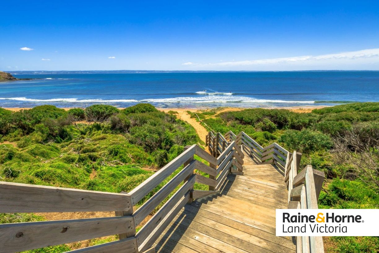 535 Berrys Beach Road — photo 6 of 7