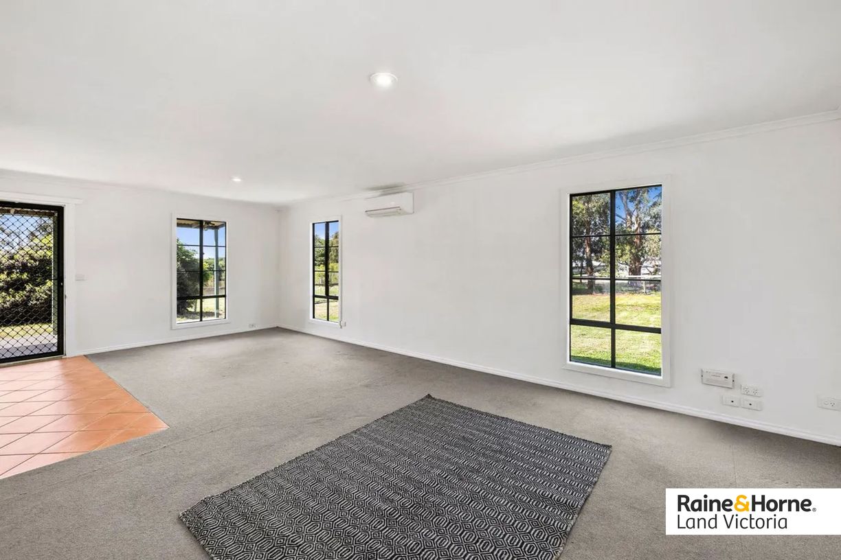 350 Coombes Road — photo 12 of 14