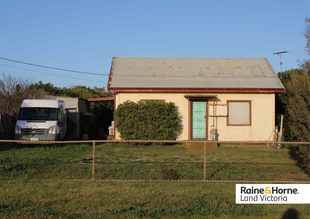 1/247 Cunninghams Rd — photo 7 of 11