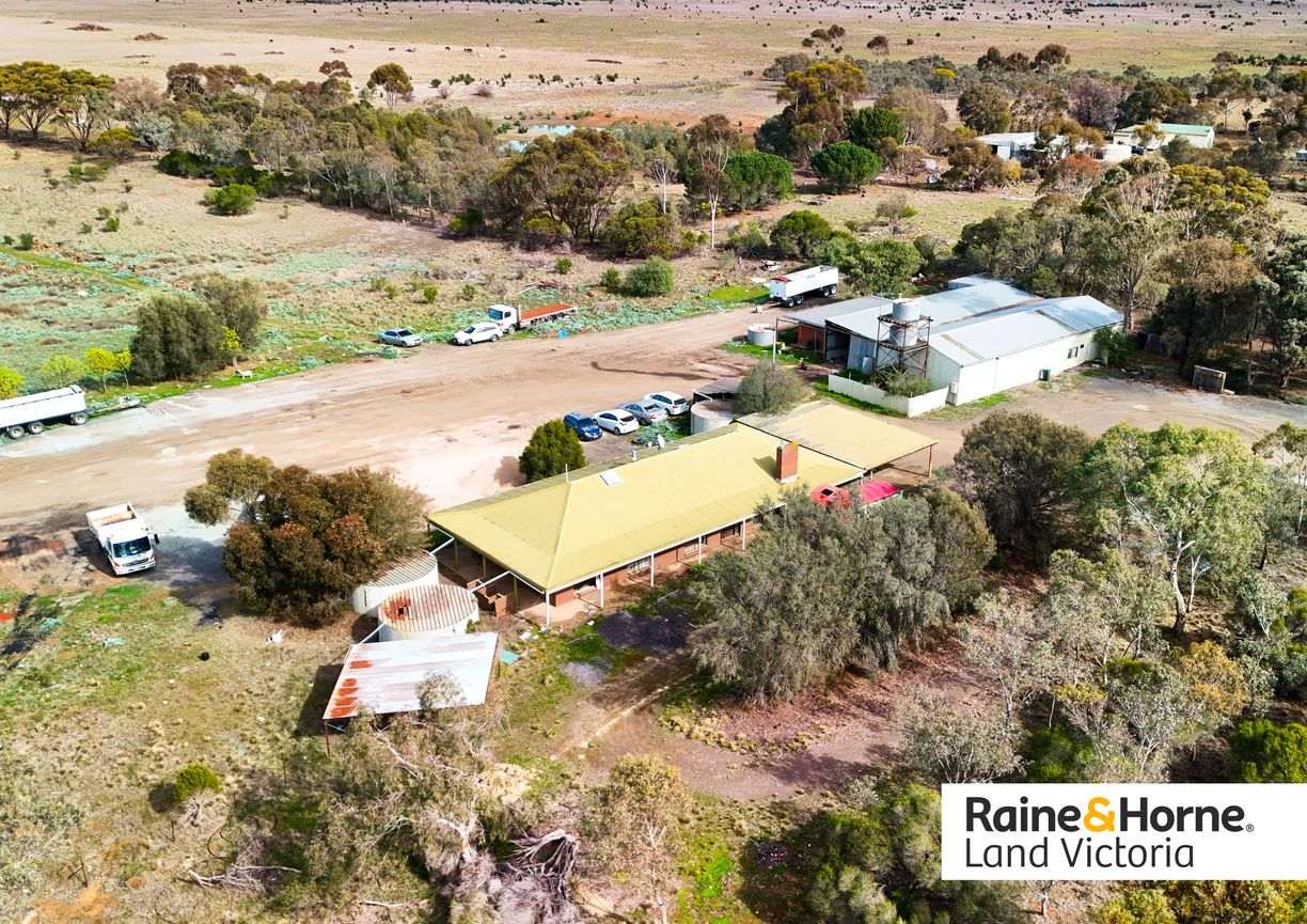 1365 Ballan Road — photo 3 of 6