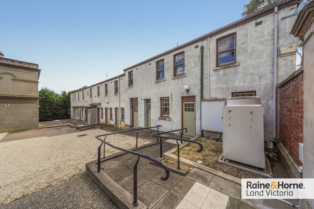 51 Grey Street — photo 8 of 20