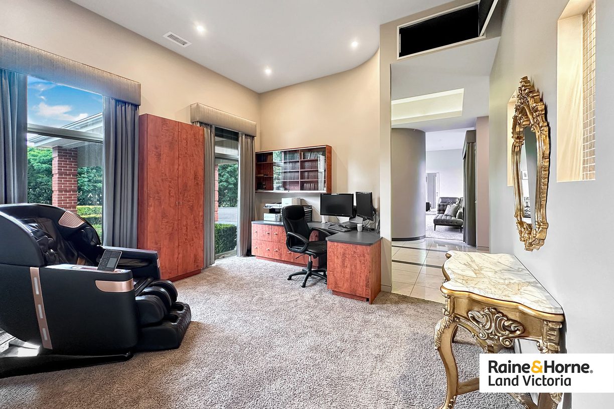 84 Solomons Road — photo 12 of 16