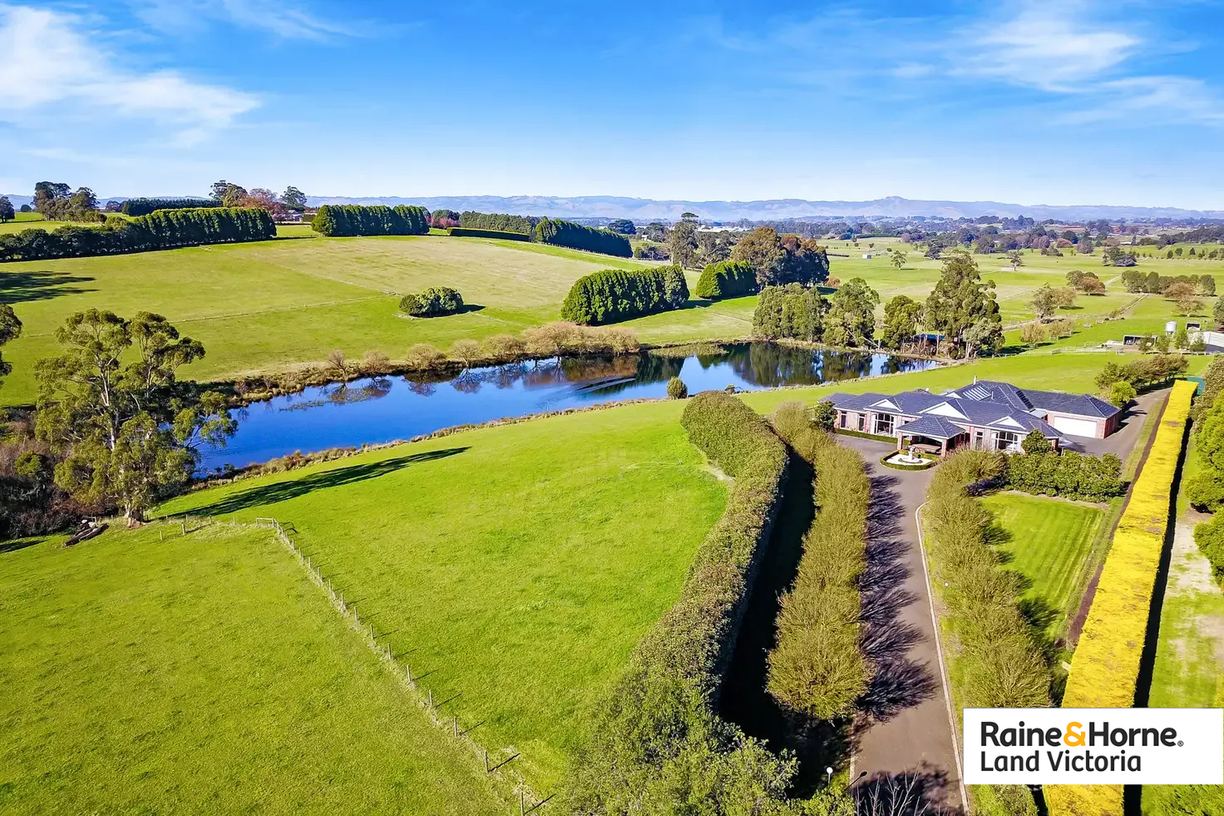 84 Solomons Road — photo from Raine & Horne Land Victoria