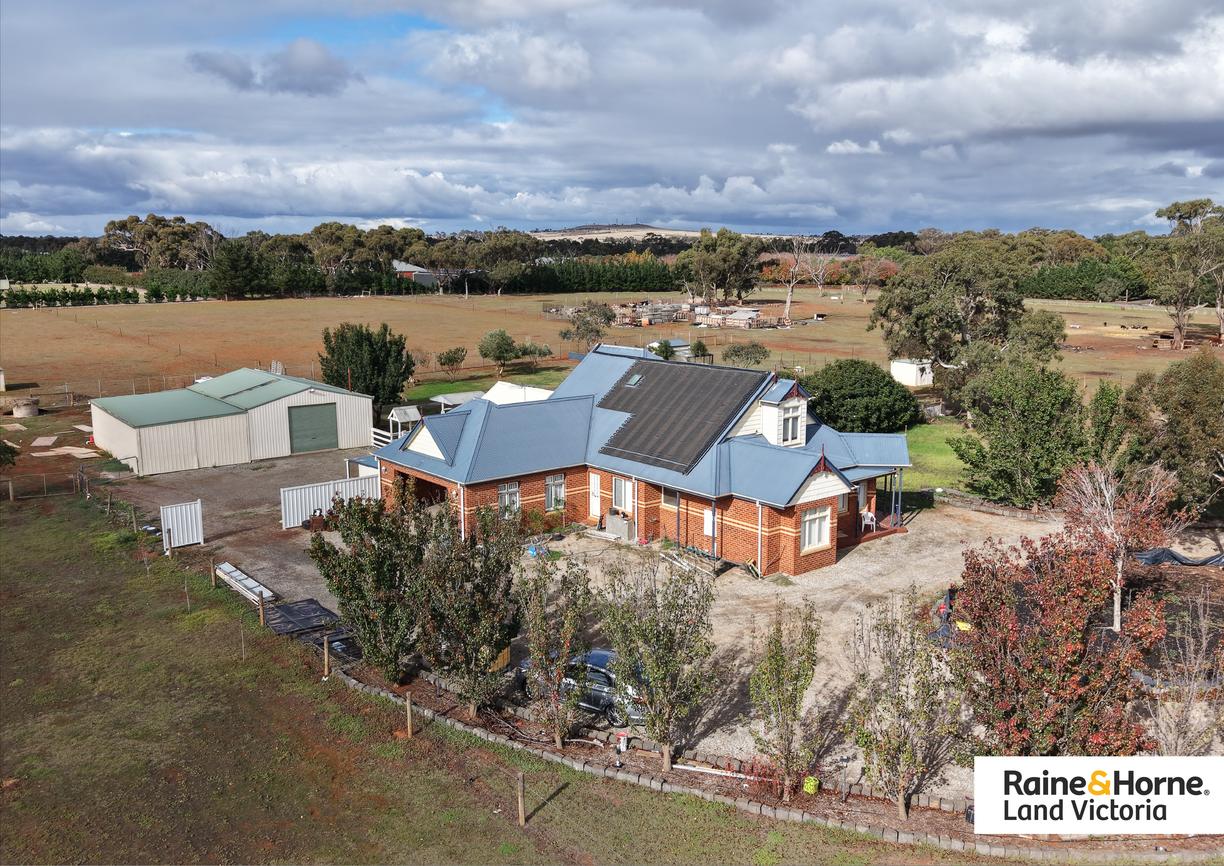 5 Wedge-Tailed Court — photo from Raine & Horne Land Victoria