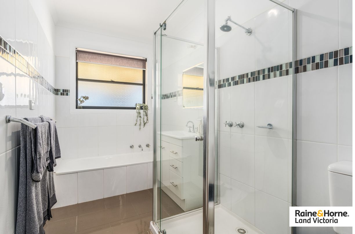 120 Avalon Road — photo 17 of 21