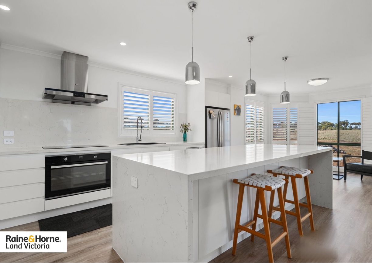 259 Hopetoun Park Road — photo 7 of 8